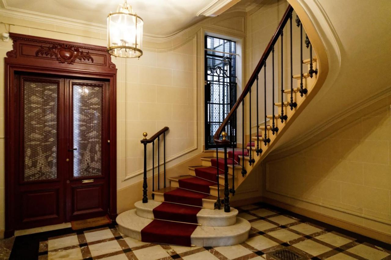 Bright And Homely 1 Bedroom Rooftop Apartment In The Marais In باريس المظهر الخارجي الصورة